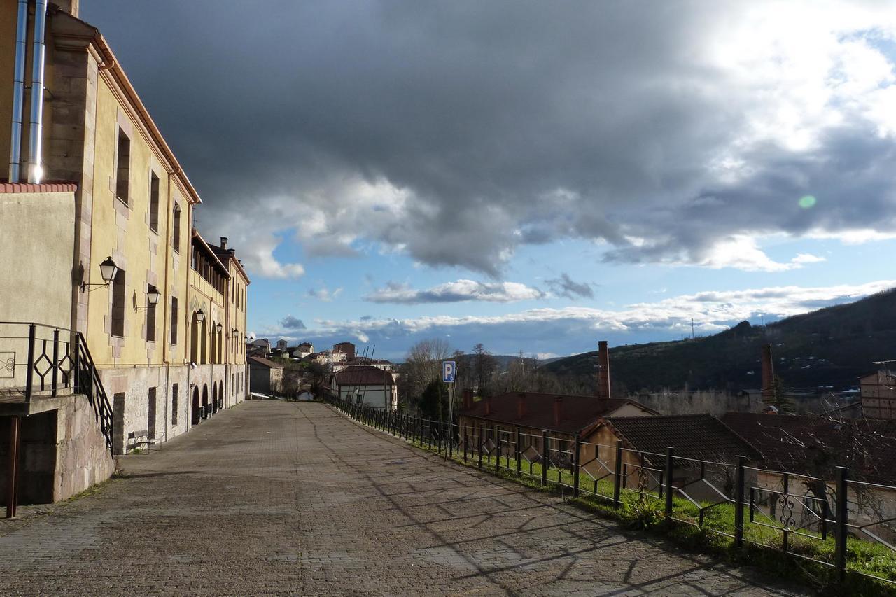 Hotel Rural El Valle Барруэло-де-Сантульян Экстерьер фото