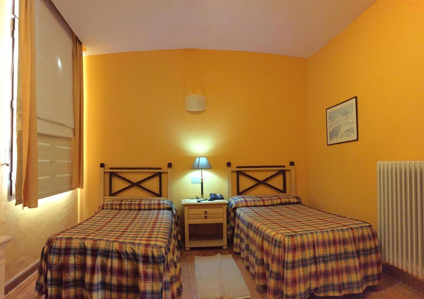 Hotel Rural El Valle Барруэло-де-Сантульян Экстерьер фото